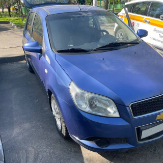 Замена аккумулятора на Chevrolet Aveo I 2003 - 2008 1.4 (83 л.с.) Замена аккумулятора на Chevrolet Aveo I 2003 - 2008 1.4 (83 л.с.)